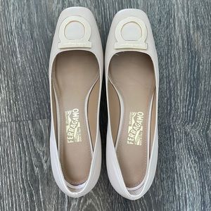 Ferragamo nude heels
